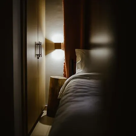 Le Petit Jardin #2 *