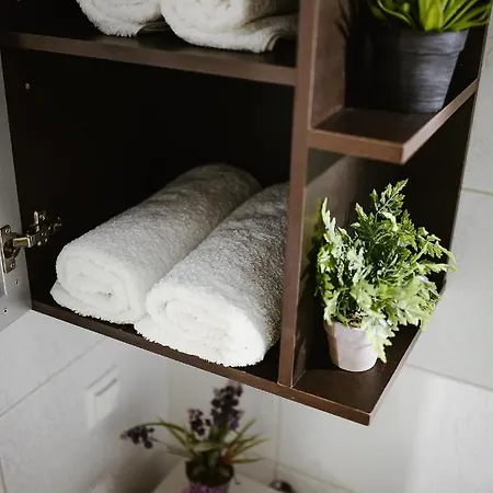 Le Petit Jardin #2 *