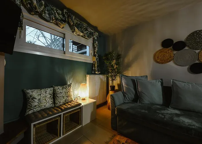 Le Petit Jardin #2 * Wolos