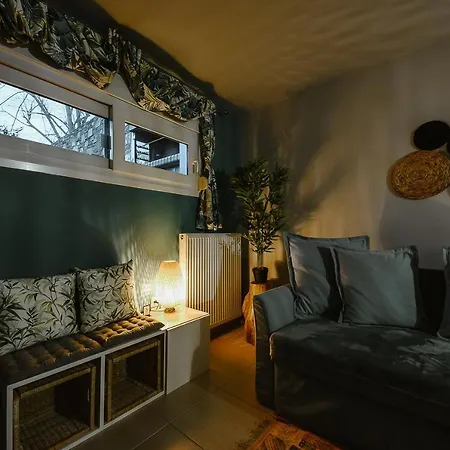 Le Petit Jardin #2 * Volos